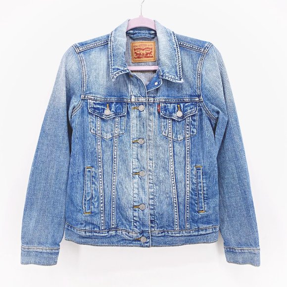 Levi's Jackets & Blazers - Levi's Washed Boyfriend Trucker Jacket